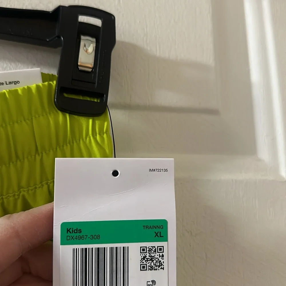 Nike Dri-FIT One High-Waisted Woven Training Shorts: GREEN: NWT: SIZE XL